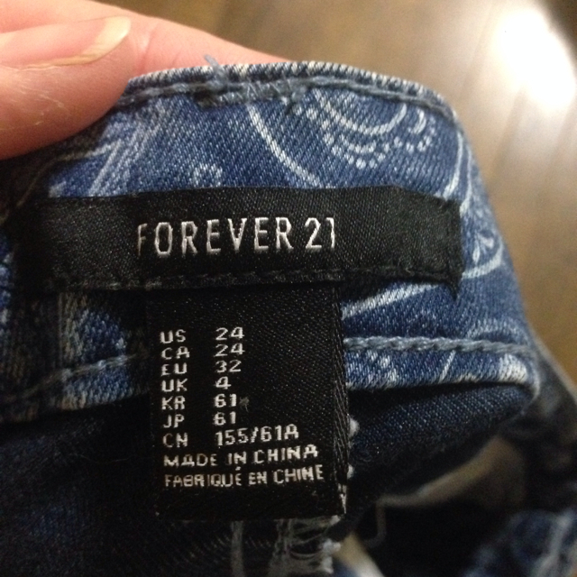 FOREVER 21(フォーエバートゥエンティーワン)のnicki様専用 レディースのパンツ(デニム/ジーンズ)の商品写真