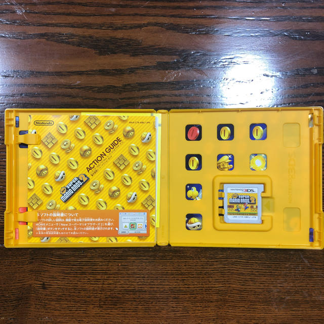 ニンテンドー3DS(ニンテンドー3DS)のマリオカート7    NEWスーパーマリオブラザーズ２ エンタメ/ホビーのゲームソフト/ゲーム機本体(携帯用ゲームソフト)の商品写真