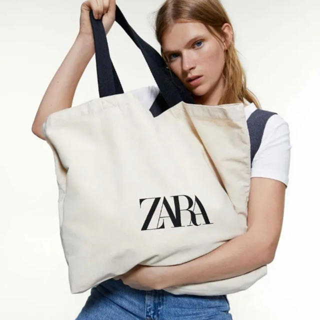 ZARA(ザラ)のロゴ　トート バッグ　ZARA ザラ　即完売品　大人気 レディースのバッグ(トートバッグ)の商品写真