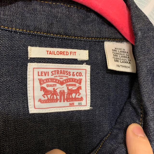 Levi's(リーバイス)のリーバイス デニムシャツ インディゴブルー XS レディースのトップス(シャツ/ブラウス(長袖/七分))の商品写真