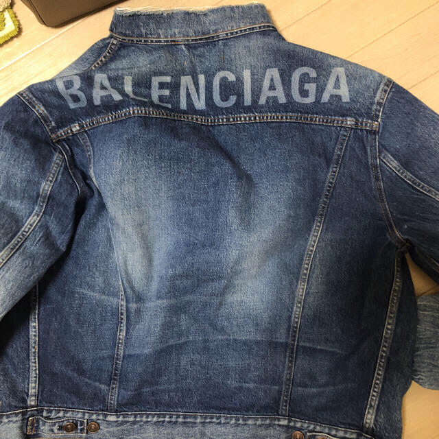 Balenciaga(バレンシアガ)のバレンシアガデニムジャケット　34 値下げ　売り出し レディースのジャケット/アウター(Gジャン/デニムジャケット)の商品写真