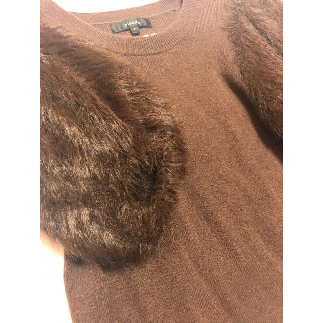 rienda(リエンダ)のrienda ♡ Power Shoulder shaggy KNIT TOP  レディースのトップス(Tシャツ(半袖/袖なし))の商品写真