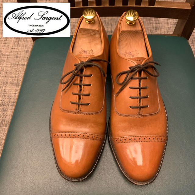 Alfred Sargent(アルフレッドサージェント)の美品❗️英国名門《Alfred Sargent》パンチドキャップトゥ メンズの靴/シューズ(ドレス/ビジネス)の商品写真