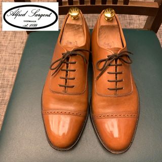 アルフレッドサージェント(Alfred Sargent)の美品❗️英国名門《Alfred Sargent》パンチドキャップトゥ(ドレス/ビジネス)