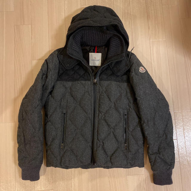 MONCLER(モンクレール)のモンクレール　ダウン　ダウンジャケット　ニット メンズのジャケット/アウター(ダウンジャケット)の商品写真