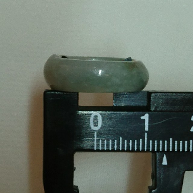 翡翠のリング 指輪 レディースのアクセサリー(リング(指輪))の商品写真
