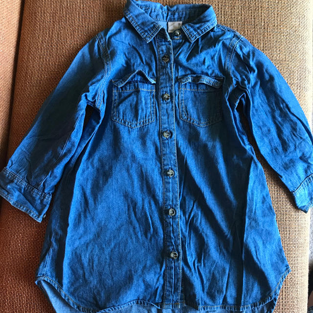 petit main(プティマイン)のpetit mainデニムワンピース　100センチ キッズ/ベビー/マタニティのキッズ服女の子用(90cm~)(ワンピース)の商品写真