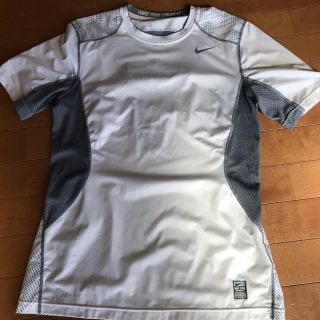 ナイキ(NIKE)のナイキNIKE  メッシュ速乾Tシャツ　ホワイト×グレー(Tシャツ/カットソー(半袖/袖なし))