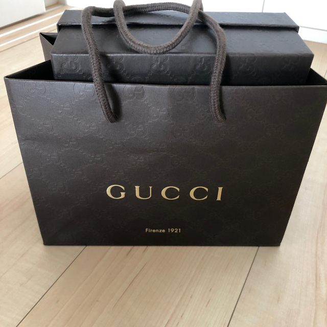 Gucci(グッチ)の【取り置き中】GUCCIストール／ベージュ レディースのファッション小物(ストール/パシュミナ)の商品写真