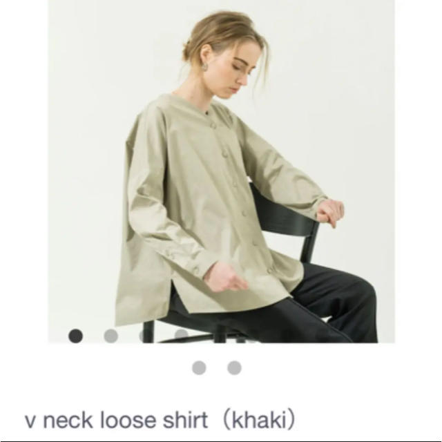 v neck loose shirt（khaki）新品タグ付きyonfa