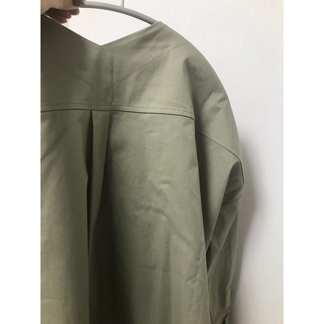 v neck loose shirt（khaki）新品タグ付きyonfa