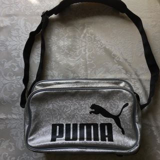 プーマ(PUMA)のプーマ　四角いバッグ　pumaadidasnikeサッカー(その他)