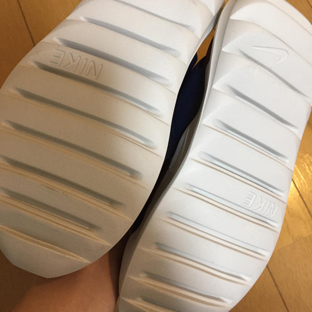 NIKE(ナイキ)の新品未使用 Nike praktisk サンダル ネイビー 25cm レディースの靴/シューズ(サンダル)の商品写真