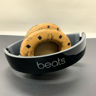 ビーツバイドクタードレ(Beats by Dr Dre)のbeats studio wireless  MCMカスタム ブラック／レッド(ヘッドフォン/イヤフォン)