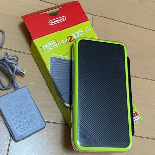 ニンテンドー2DS(ニンテンドー2DS)の美品⭐︎おまけつき2DS LL (携帯用ゲームソフト)