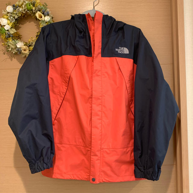 THE NORTH FACE(ザノースフェイス)の【ノースフェイス】ドットショットジャケット【150】 キッズ/ベビー/マタニティのキッズ服男の子用(90cm~)(ジャケット/上着)の商品写真