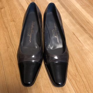 フェラガモ(Ferragamo)のSalvatore Ferragamo フェラガモ　エナメルパンプス(ハイヒール/パンプス)