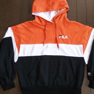 フィラ(FILA)のFILA　かわいいオレンジパーカー(パーカー)