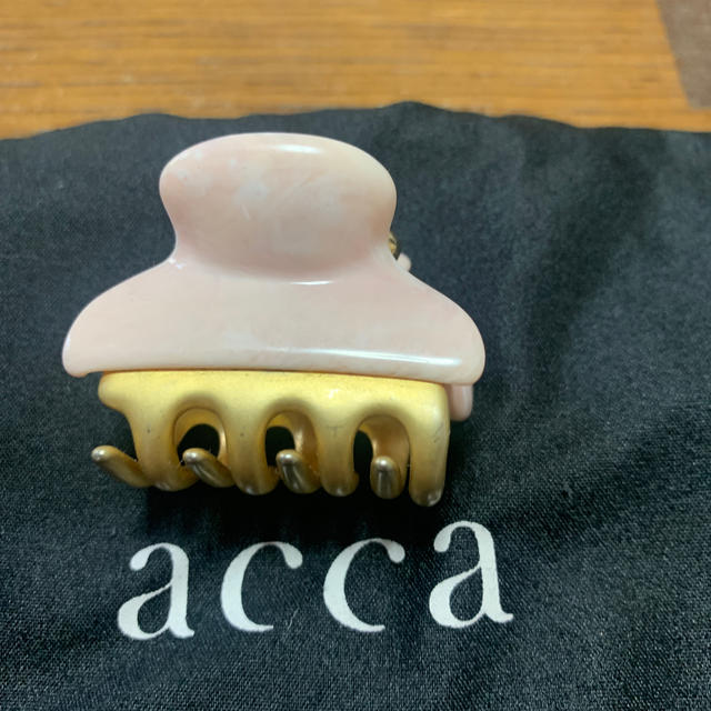 acca(アッカ)のacca ヘアクリップ　ピンク　マーブル　アッカ　 レディースのヘアアクセサリー(バレッタ/ヘアクリップ)の商品写真