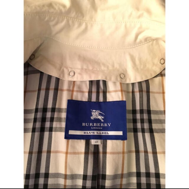 BURBERRY BLUE LABEL(バーバリーブルーレーベル)のトレンチコート  BURBERRY BLUE LABEL レディースのジャケット/アウター(トレンチコート)の商品写真