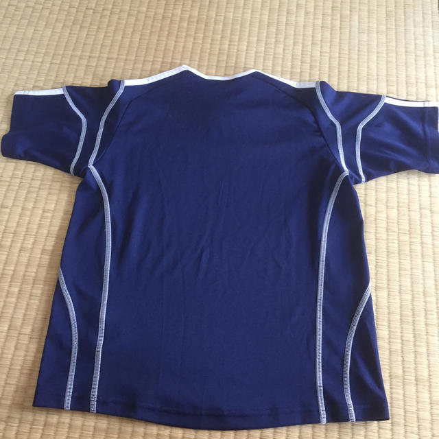 adidas(アディダス)のadidas Ｔシャツ 130 キッズ/ベビー/マタニティのキッズ服男の子用(90cm~)(Tシャツ/カットソー)の商品写真