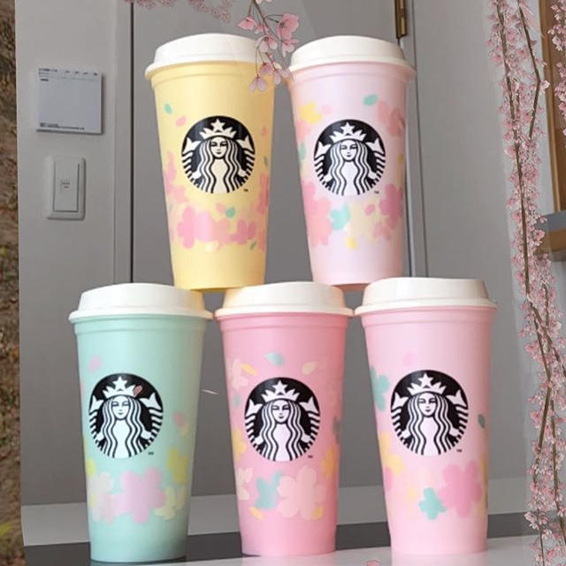 Starbucks Coffee(スターバックスコーヒー)のスタバ　サクラ　リユーザブルカップ473mlセット&バッグ インテリア/住まい/日用品のキッチン/食器(タンブラー)の商品写真