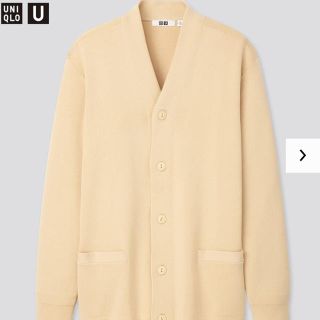 ユニクロ(UNIQLO)のユニクロ　ユー　ミドルゲージ　Vネックカーディガン白　ホワイト　新品　Ｓ 送料込(カーディガン)