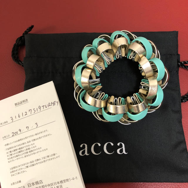 acca(アッカ)の夏ですよ❣️シュシュ🌼美品 レディースのヘアアクセサリー(ヘアゴム/シュシュ)の商品写真