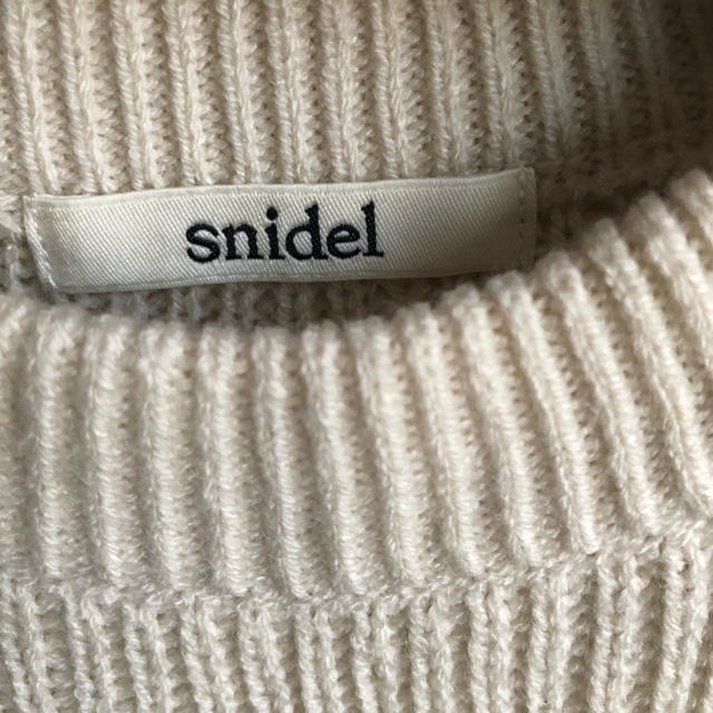 SNIDEL(スナイデル)の未使用 SNAIDEL ニットワンピース レディースのワンピース(ひざ丈ワンピース)の商品写真