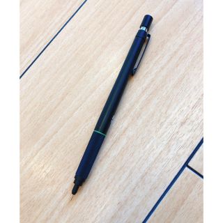 トンボエンピツ(トンボ鉛筆)のモノテック　monotech 0.4 シャープペンシル　TOMBOW(ペン/マーカー)