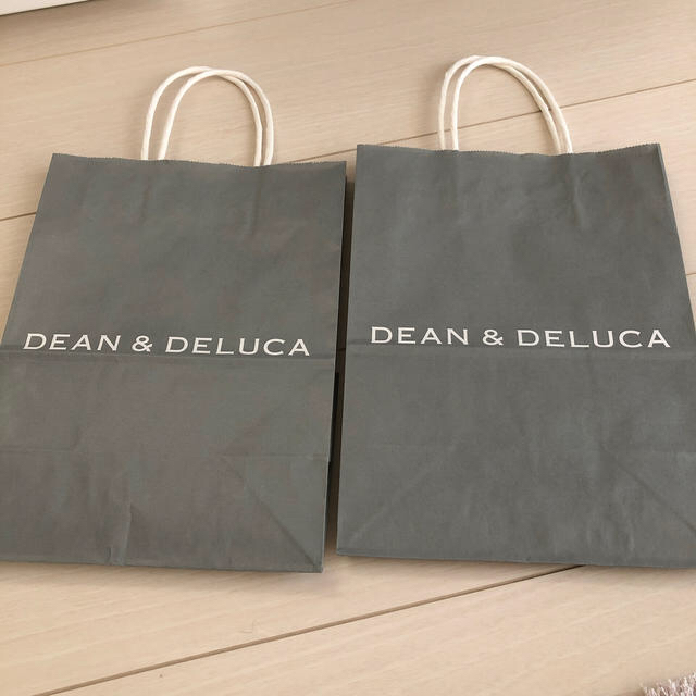 DEAN & DELUCA(ディーンアンドデルーカ)のひとみんさま専用！ディーンアンドデルーカ　ショップバッグ レディースのバッグ(ショップ袋)の商品写真