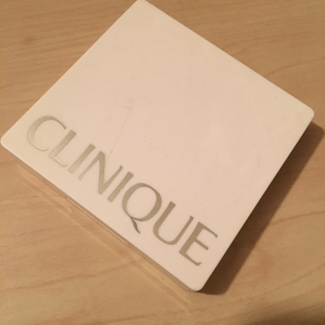 CLINIQUE(クリニーク)のクリニーク セットコンパクト コスメ/美容のベースメイク/化粧品(アイシャドウ)の商品写真