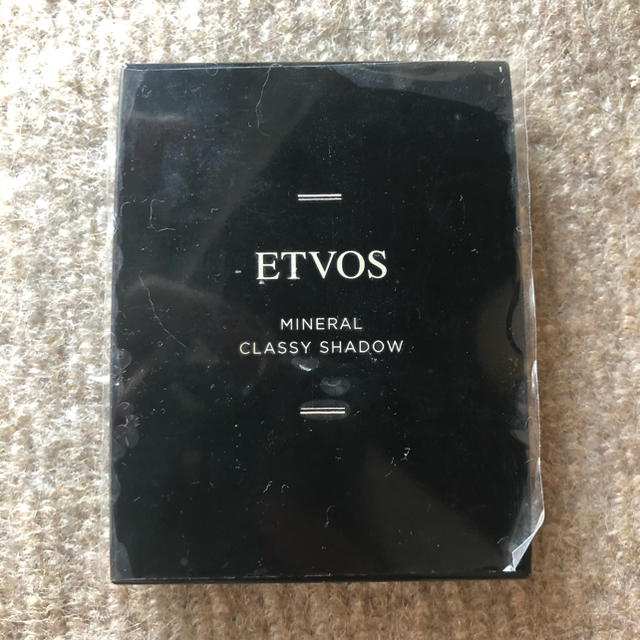 ETVOS(エトヴォス)のetvosエトヴォスミネラルクラッシィシャドーオータムリーブス限定品　完売美品 コスメ/美容のベースメイク/化粧品(アイシャドウ)の商品写真