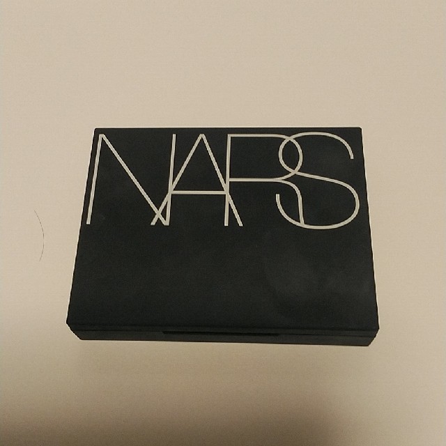 NARS(ナーズ)のNARS　ソフトベルベットプレストパウダー　1454 コスメ/美容のベースメイク/化粧品(フェイスパウダー)の商品写真