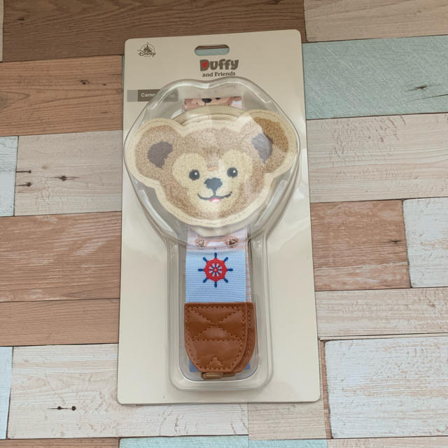 ディズニーシー♡ダッフィー カメラストラップ アクセサリー付き♡新品