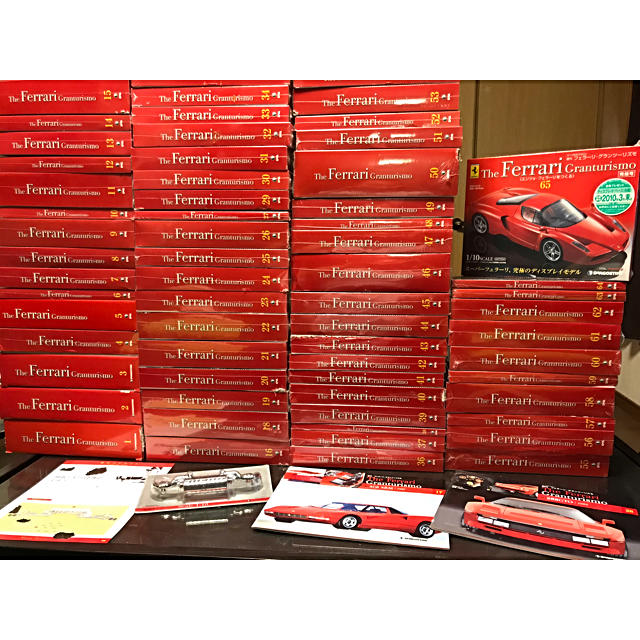 Ferrari(フェラーリ)の【値下げ】エンツォ フェラーリ55デアゴスティーニ ディアゴスティーニ 1/10 エンタメ/ホビーのおもちゃ/ぬいぐるみ(模型/プラモデル)の商品写真