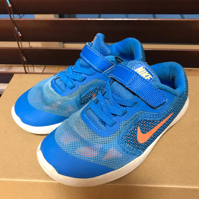 NIKE(ナイキ)のNIKE スニーカー 16cm キッズ/ベビー/マタニティのキッズ靴/シューズ(15cm~)(スニーカー)の商品写真