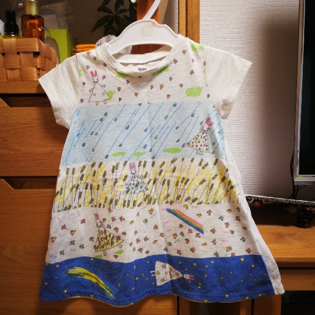 Design Tshirts Store graniph(グラニフ)のgraniph 90cm 半袖Tシャツ 女の子 キッズ/ベビー/マタニティのキッズ服女の子用(90cm~)(Tシャツ/カットソー)の商品写真