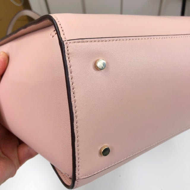 kate spade new york(ケイトスペードニューヨーク)の新品同様！kate spade mina magnolia street バッグ レディースのバッグ(トートバッグ)の商品写真