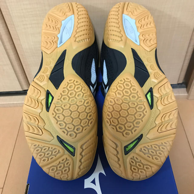 MIZUNO(ミズノ)のウェーブメダル6  【26.5cm】 MIZUNO(ミズノ)卓球シューズ スポーツ/アウトドアのスポーツ/アウトドア その他(卓球)の商品写真