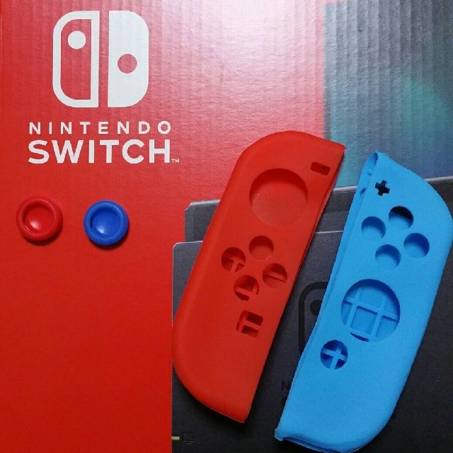 Nintendo Switch 新品 任天堂 Switch ジョイコンカバー スティックカバー付き赤青の通販 By Aiko S Shop ニンテンドースイッチならラクマ