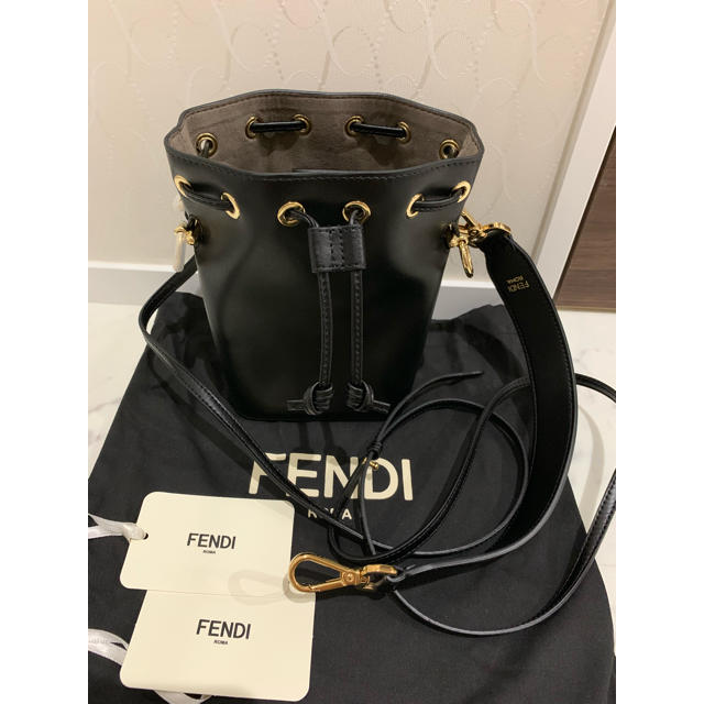 新品未使用✨FENDI ミニ モントレゾール ブラック8BS010