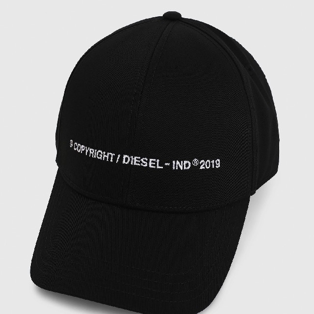 DIESEL(ディーゼル)のDIESEL copyrightエンブロイダリーキャップ 帽子 メンズの帽子(キャップ)の商品写真