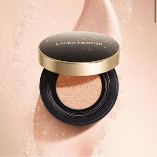 ローラメルシエ(laura mercier)のローラメルシエの新作フローレスルミエールラディアンスパーフェクティングクッション(ファンデーション)