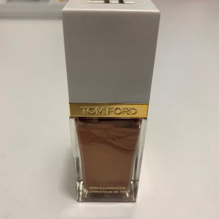 トムフォード(TOM FORD)の🌹歳末セール🌹TOMFORD スキンイルミネイター(メークアップベース)(化粧下地)