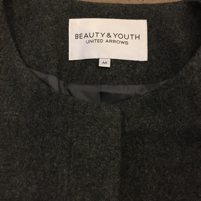 BEAUTY&YOUTH UNITED ARROWS(ビューティアンドユースユナイテッドアローズ)のアローズの裾ラムファー付きコート レディースのジャケット/アウター(毛皮/ファーコート)の商品写真