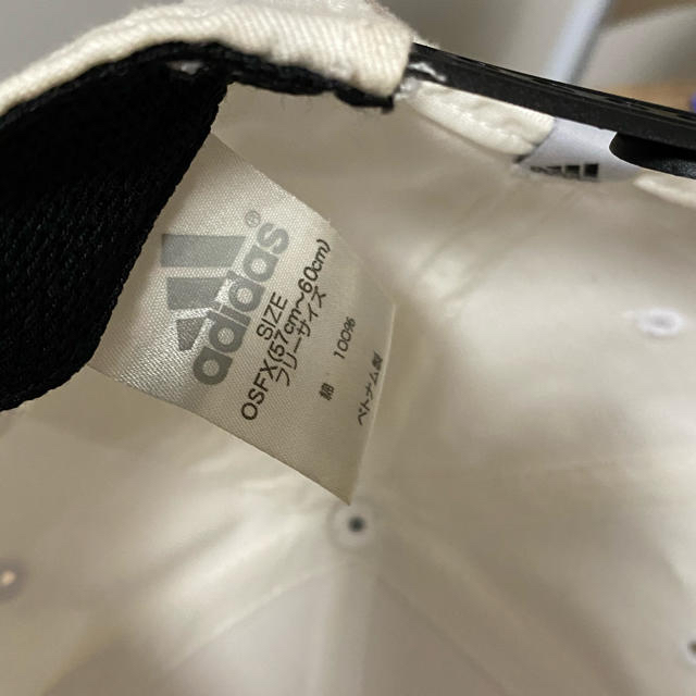 adidas(アディダス)のせんよう。アディダス　adidas  キャップ　白 レディースの帽子(キャップ)の商品写真