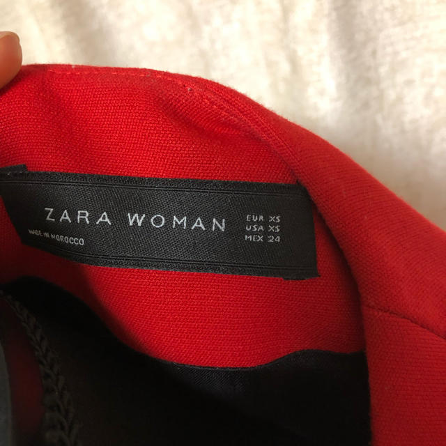 ZARA(ザラ)のZARA フリルスリーブコート 赤 レディースのジャケット/アウター(ロングコート)の商品写真