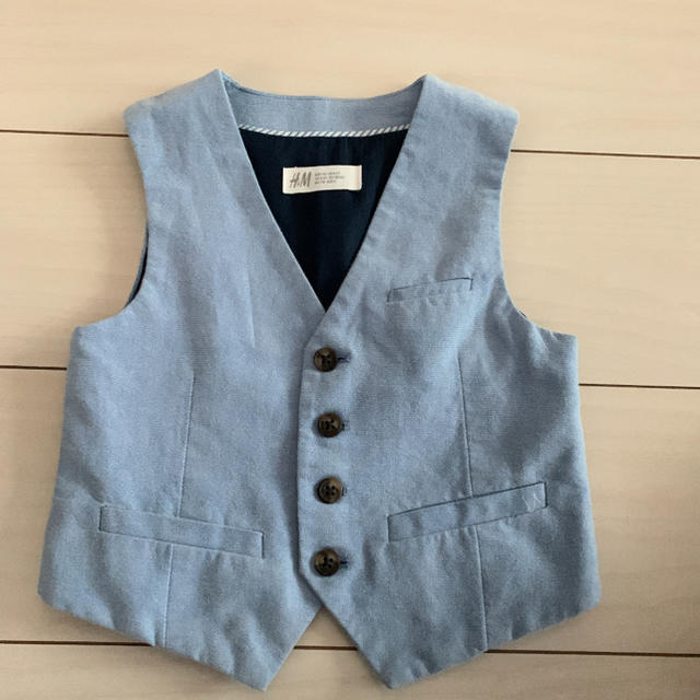 H&M(エイチアンドエム)のh&m フォーマル ベスト キッズ/ベビー/マタニティのキッズ服男の子用(90cm~)(ドレス/フォーマル)の商品写真