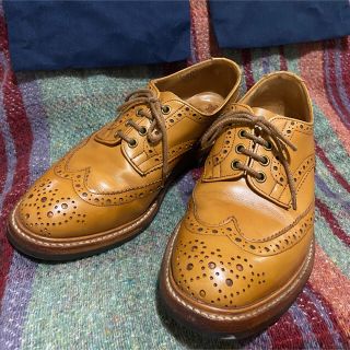 トリッカーズ(Trickers)の美品！最終値下げ！トリッカーズ　バートン　M5633 7ハーフ　革靴　英国(ドレス/ビジネス)